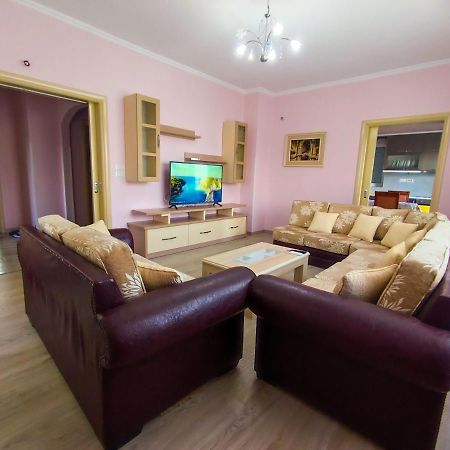 Cheerful 2 Bedroom Villa With Free Parking. Gjirokaster Luaran gambar