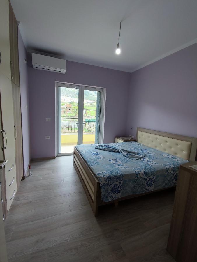 Cheerful 2 Bedroom Villa With Free Parking. Gjirokaster Luaran gambar