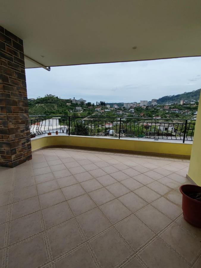 Cheerful 2 Bedroom Villa With Free Parking. Gjirokaster Luaran gambar