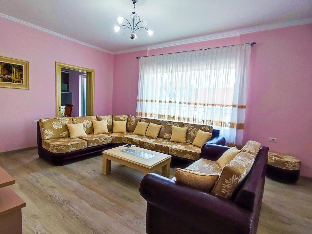Cheerful 2 Bedroom Villa With Free Parking. Gjirokaster Luaran gambar