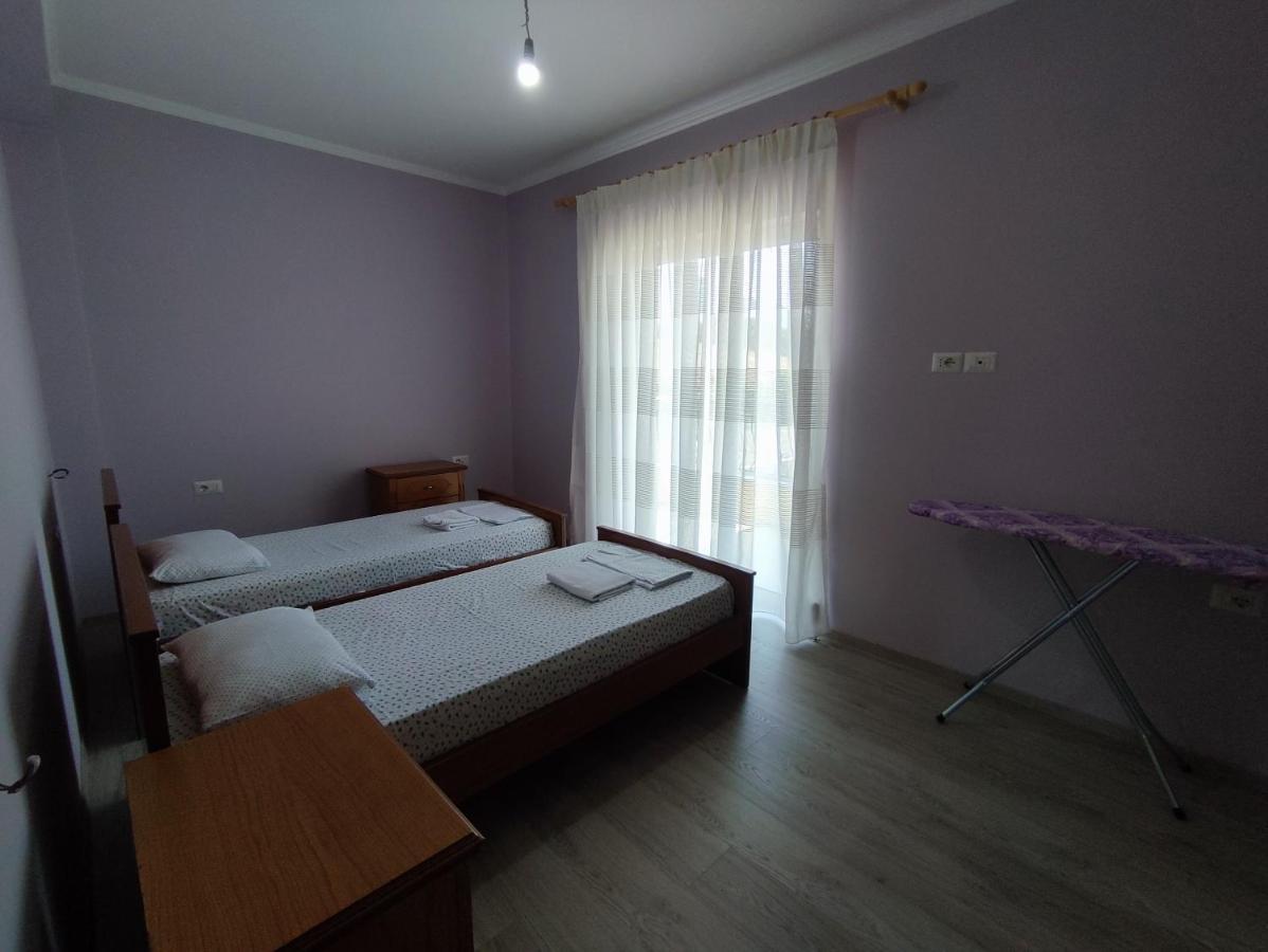 Cheerful 2 Bedroom Villa With Free Parking. Gjirokaster Luaran gambar